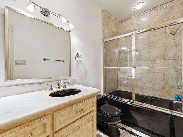 1119 River Glynn Drive, Houston TX 77063