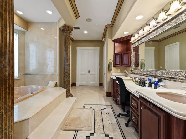 1119 River Glynn Drive, Houston TX 77063