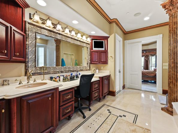 1119 River Glynn Drive, Houston TX 77063