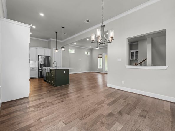 954 Fisher Street E, Houston TX 77018