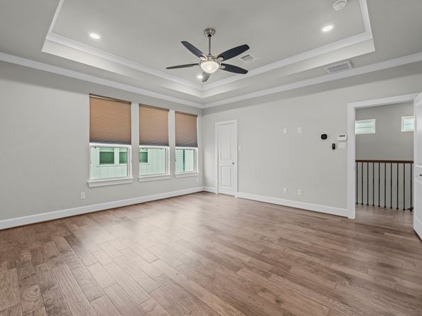 954 Fisher Street E, Houston TX 77018