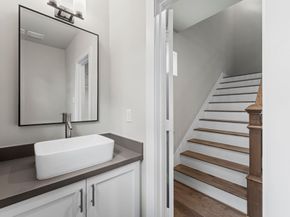 954 Fisher Street E, Houston TX 77018