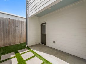 954 Fisher Street E, Houston TX 77018