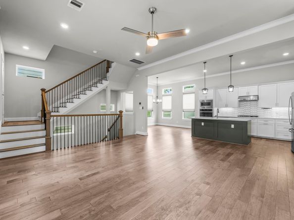 954 Fisher Street E, Houston TX 77018