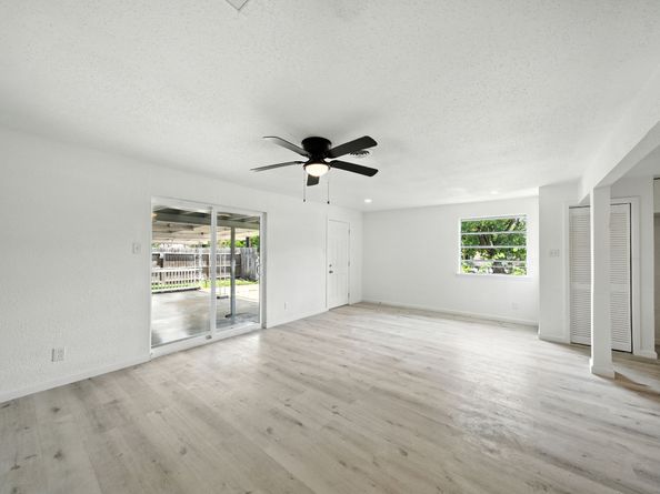 4843 Bricker Street, Houston TX 77033