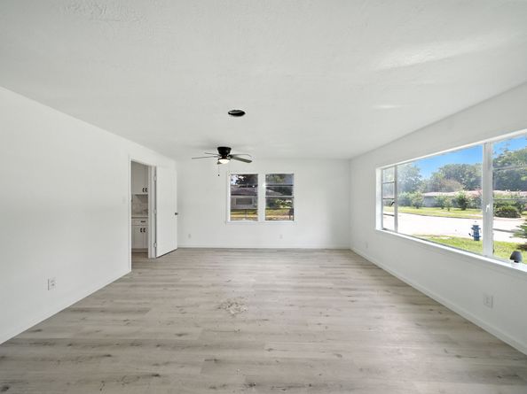 4843 Bricker Street, Houston TX 77033