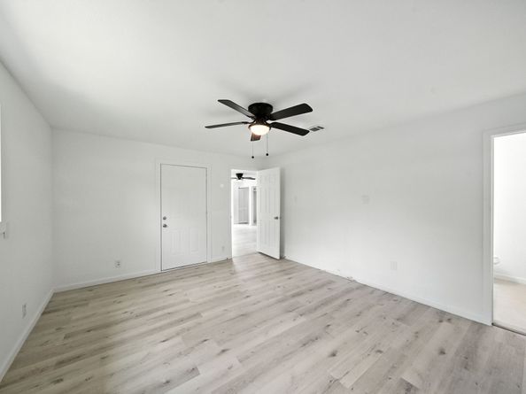 4843 Bricker Street, Houston TX 77033