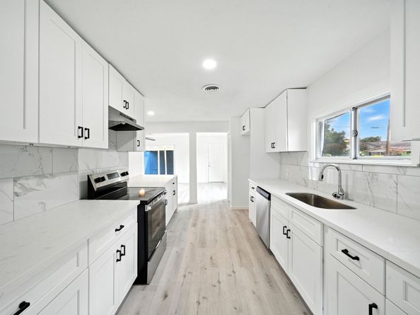 4843 Bricker Street, Houston TX 77033