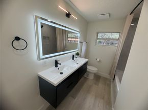 4627 Merwin Street, Houston TX 77027