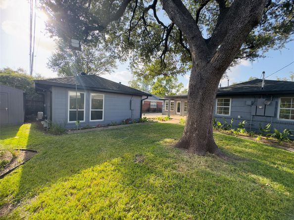 4627 Merwin Street, Houston TX 77027