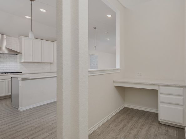 130 Pioneer Canyon, The Woodlands TX 77375