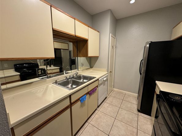 9800 Pagewood Lane 2802, Houston TX 77042