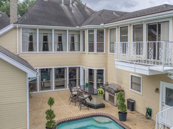 11926 Carriage Hill Drive, Houston TX 77077