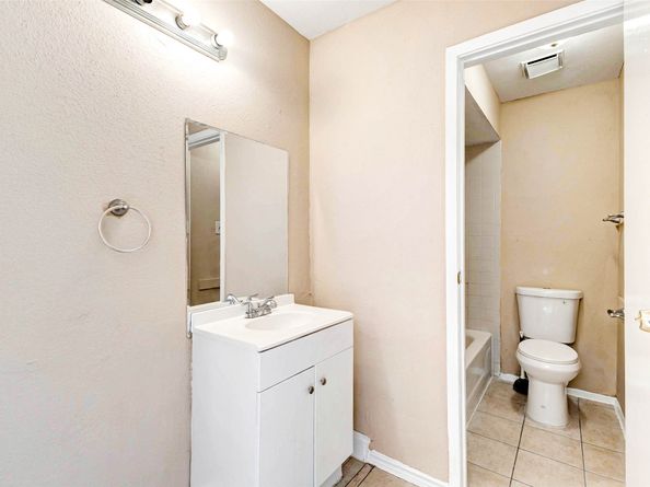 12527 Ashford Meadow Drive 2, Houston TX 77082
