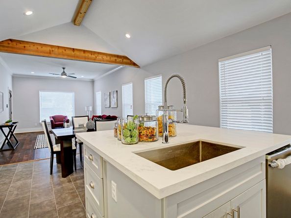 2401 Eagle Street, Houston TX 77004
