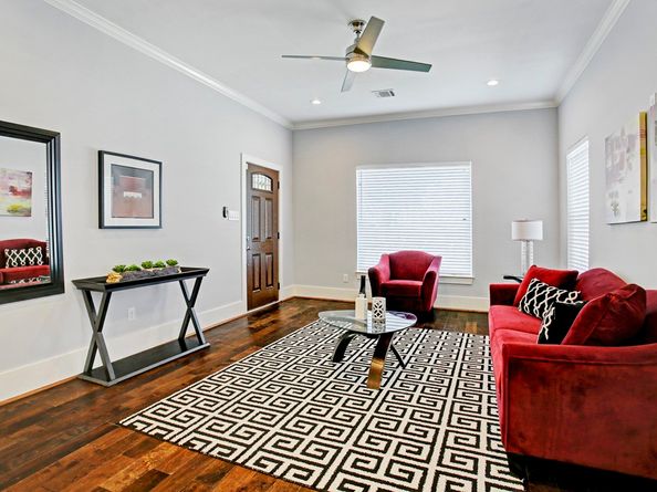 2401 Eagle Street, Houston TX 77004