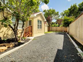 2401 Eagle Street, Houston TX 77004