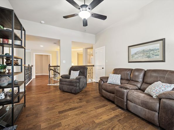 1718 Wakefield Drive, Houston TX 77018