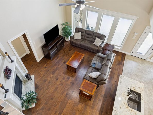 1718 Wakefield Drive, Houston TX 77018