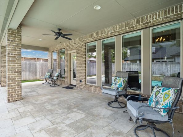 1718 Wakefield Drive, Houston TX 77018