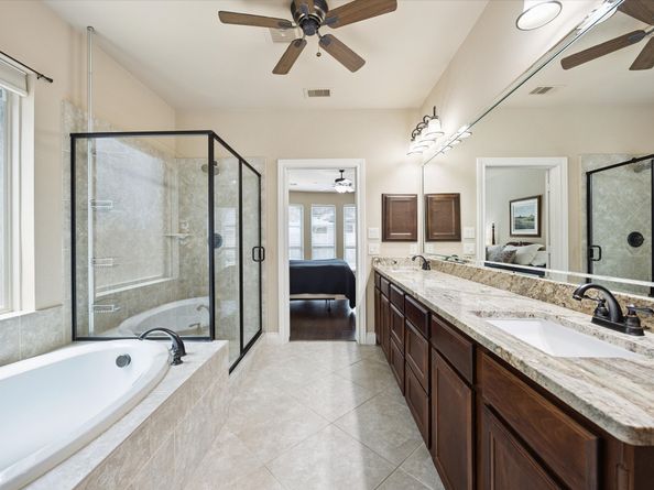 1718 Wakefield Drive, Houston TX 77018