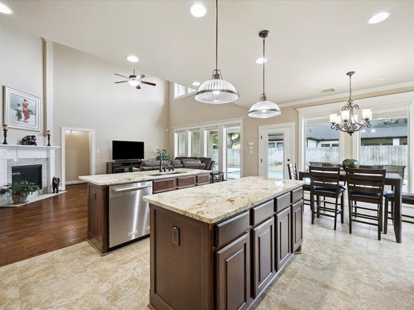 1718 Wakefield Drive, Houston TX 77018