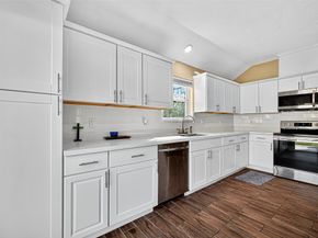 12818 Huntington Field Drive, Houston TX 77099