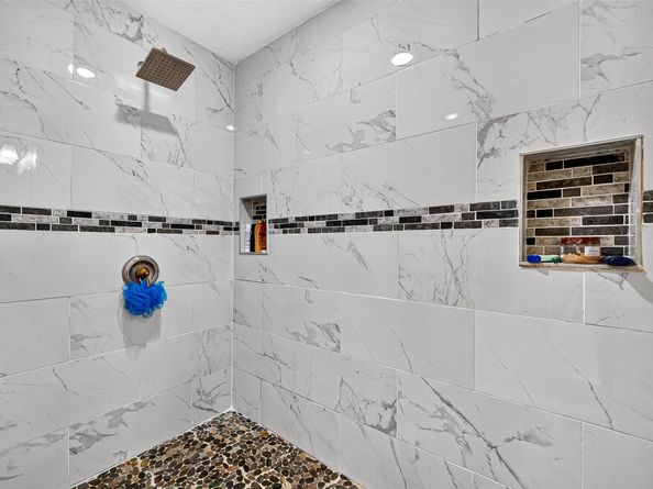 12818 Huntington Field Drive, Houston TX 77099