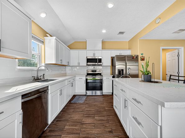 12818 Huntington Field Drive, Houston TX 77099