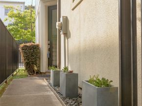 1630 Dennis Street, Houston TX 77004