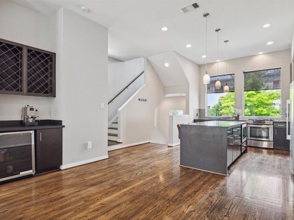 1630 Dennis Street, Houston TX 77004