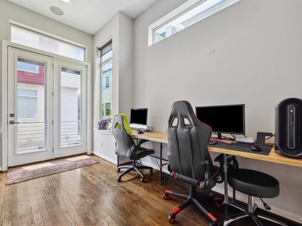 1630 Dennis Street, Houston TX 77004