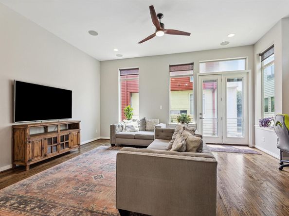 1630 Dennis Street, Houston TX 77004