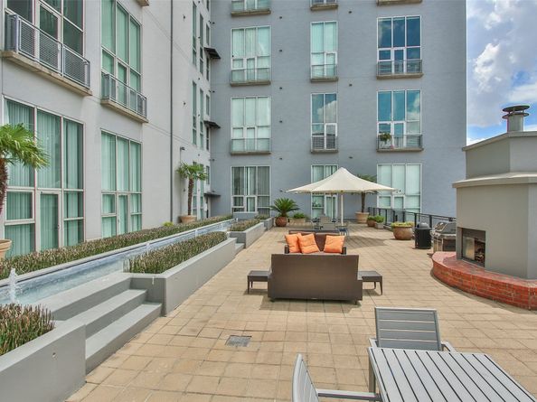 2000 Bagby Street 15401, Houston TX 77002
