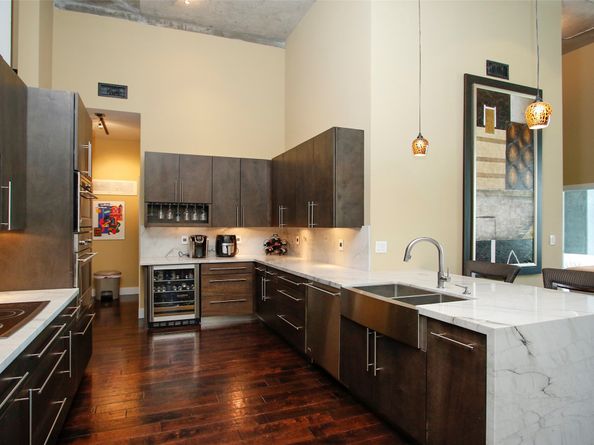 2000 Bagby Street 15401, Houston TX 77002