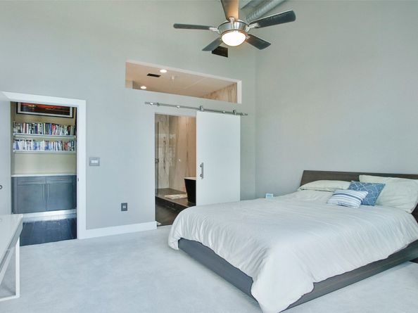 2000 Bagby Street 15401, Houston TX 77002