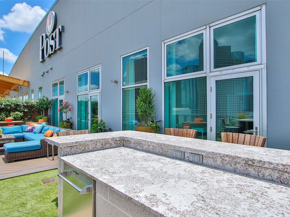 2000 Bagby Street 15401, Houston TX 77002
