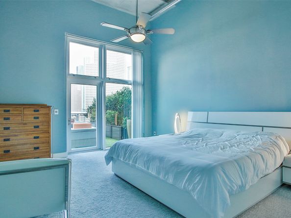 2000 Bagby Street 15401, Houston TX 77002