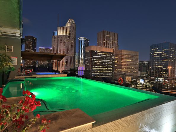 2000 Bagby Street 15401, Houston TX 77002