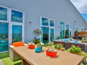 2000 Bagby Street 15401, Houston TX 77002