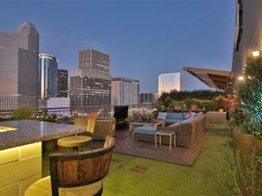 2000 Bagby Street 15401, Houston TX 77002