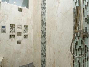 2000 Bagby Street 15401, Houston TX 77002