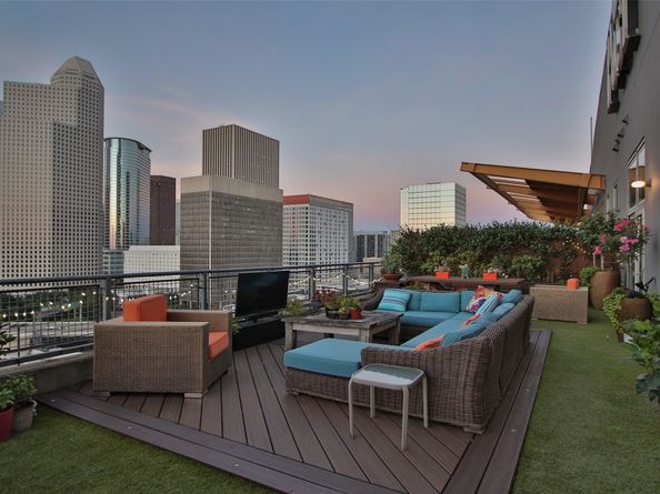 2000 Bagby Street 15401, Houston TX 77002