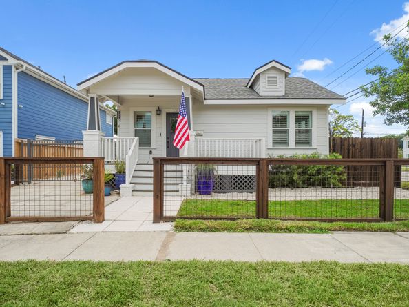 1311 Walton Street, Houston TX 77009