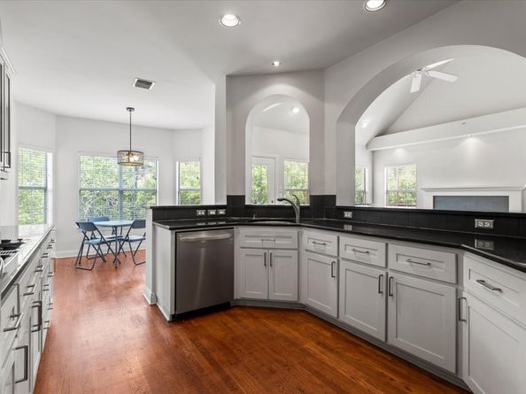 5813 Sandalwood Hollow, Austin TX 78731