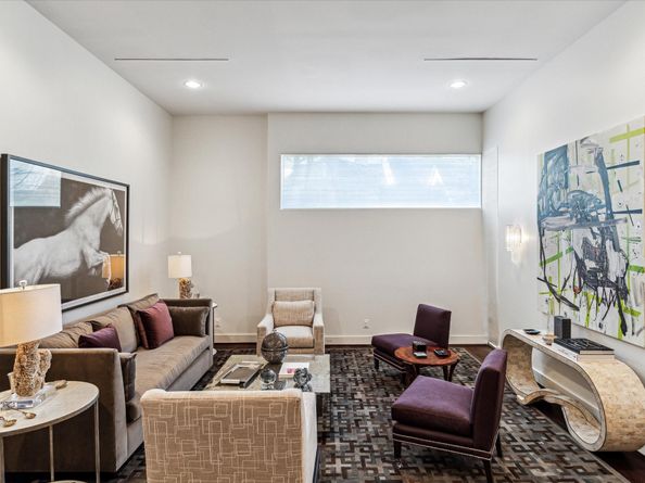 2211 Avalon Place, Houston TX 77019