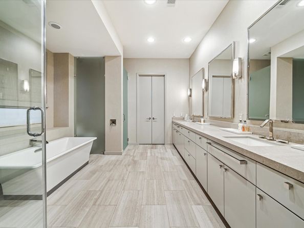 2211 Avalon Place, Houston TX 77019