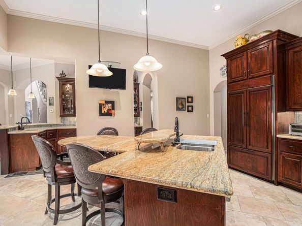 2802 Twin Fountains Drive, Houston TX 77068