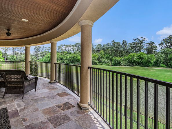 2802 Twin Fountains Drive, Houston TX 77068