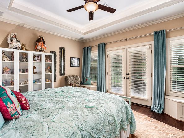 2802 Twin Fountains Drive, Houston TX 77068